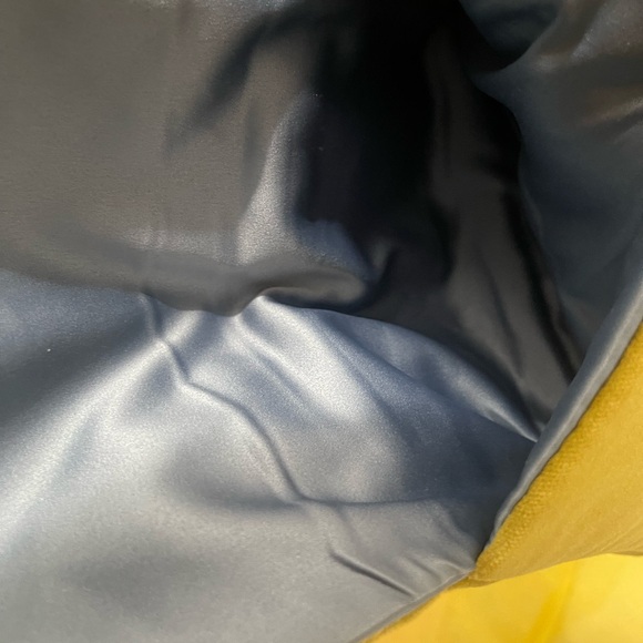 Gucci Black and Ivory Geometric Square Sunglasses with Diamond Detail - Picture 8 of 8